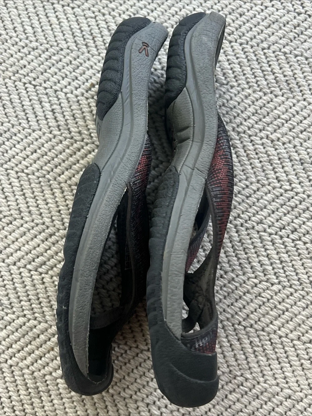 Keen Waimea H2 Slip On Cap Toe Outdoor Hiking Flip Flop Sandals Men's US 9